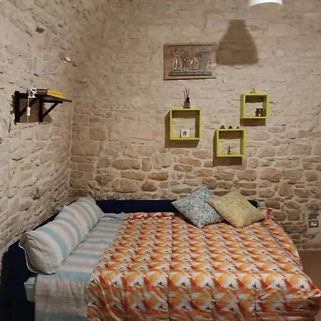 Apartment Unique White Stone *