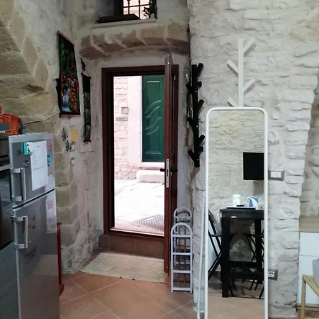 Unique White Stone Apartment Giovinazzo