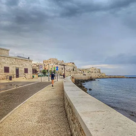 Unique White Stone Lägenhet *