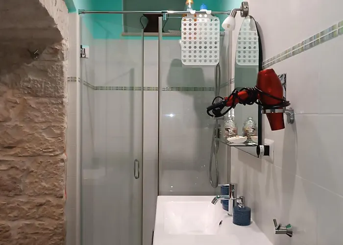 Unique White Stone * 焦维纳佐