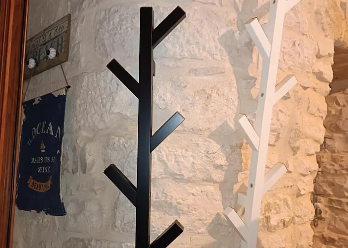 아파트 Unique White Stone *