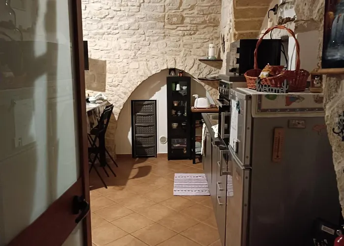 Unique White Stone * 焦维纳佐