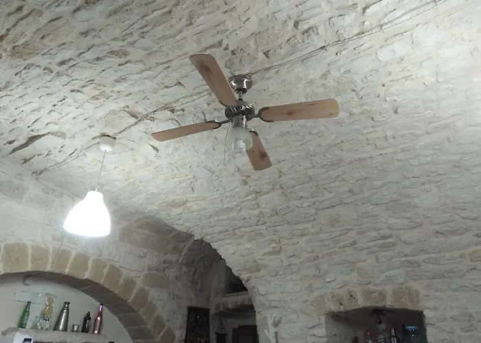 Unique White Stone * 焦维纳佐