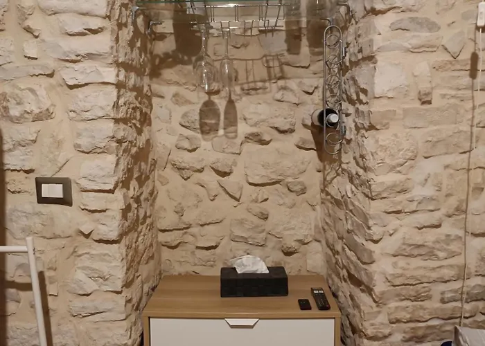 Unique White Stone 아파트 *